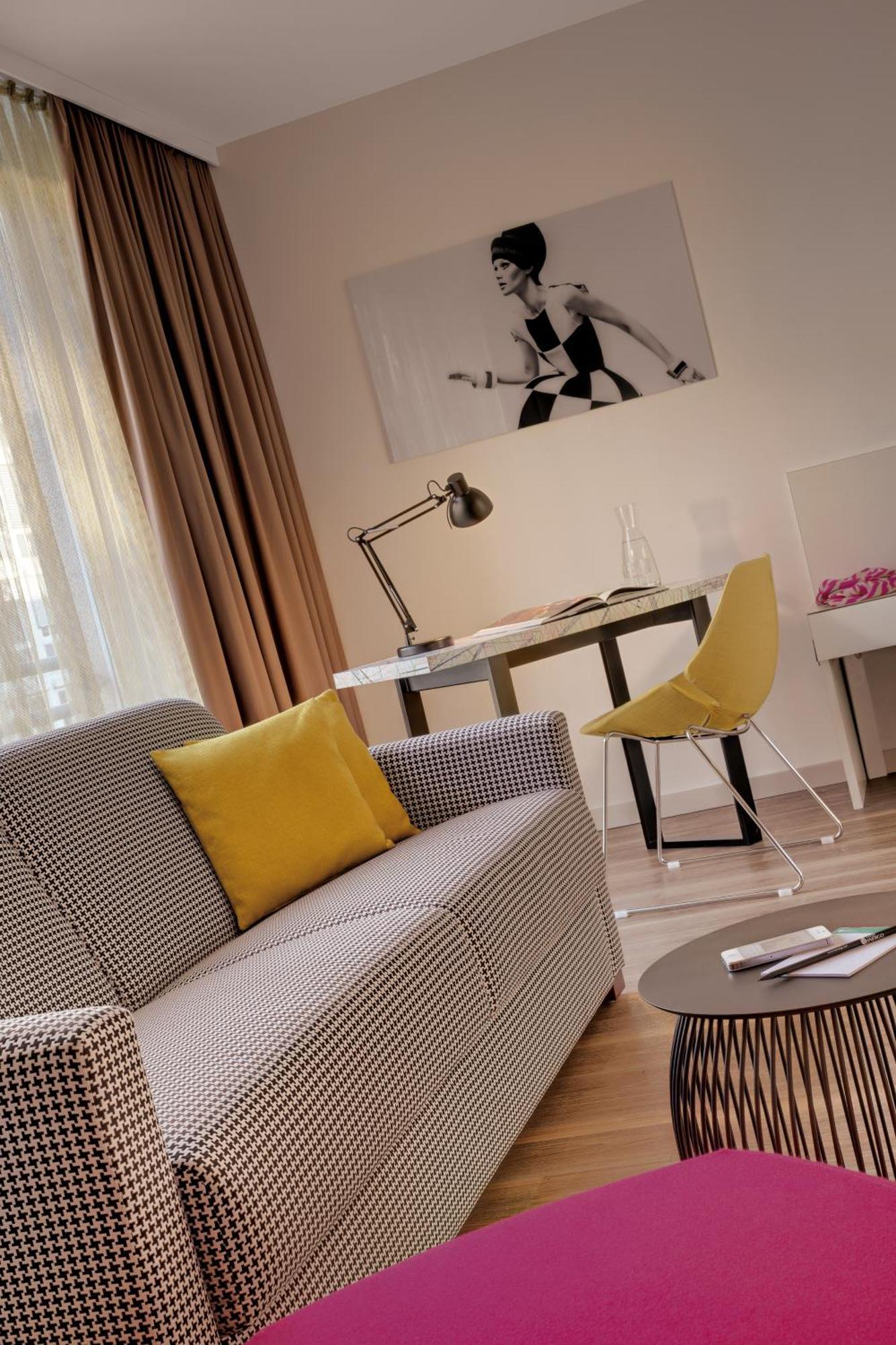 Hotel Indigo - Dusseldorf - Victoriaplatz By Ihg Kültér fotó